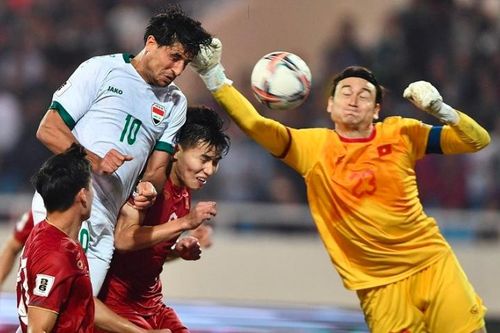 HLV Troussier tiếc nuối sau trận tuyển Việt Nam thua Iraq