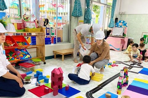 Phụ huynh 'đổi vai' để thấu hiểu giáo viên
