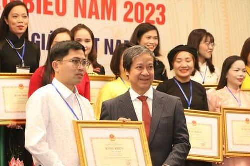 Phó thủ tướng Trần Hồng Hà: Nghề giáo-vinh quang và nhọc nhằn