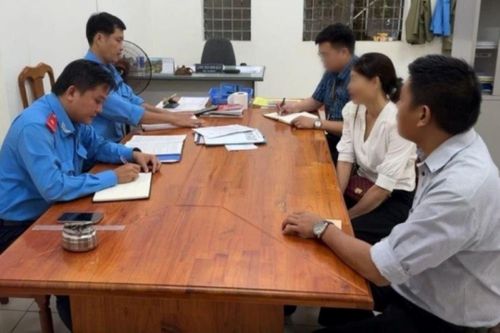 Phạt tiền và tước giấy phép lái xe tài xế 'chặt chém' du khách