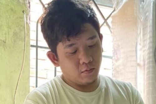 Khởi tố người cha dùng xẻng nhôm, dây sạc điện thoại đánh con trai 5 tuổi