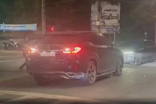 Phê chuẩn Lệnh bắt khẩn cấp 2 tài xế ôtô lái xe tông nhau giữa giao lộ