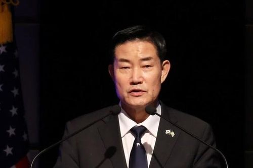 Bộ trưởng Quốc phòng Hàn Quốc thị sát đơn vị không quân chủ lực