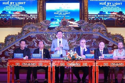 'Huế by Light - The live show' sẽ diễn ra vào ngày 12/12