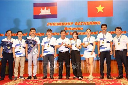 Giao lưu thể thao thắt chặt tình hữu nghị Việt Nam - Campuchia