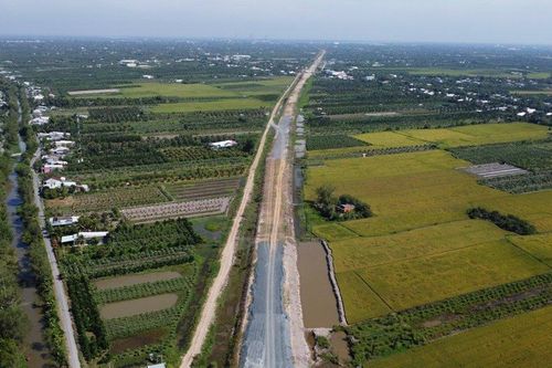 Dự án cao tốc Cần Thơ - Cà Mau gặp khó về nguồn vật liệu cát