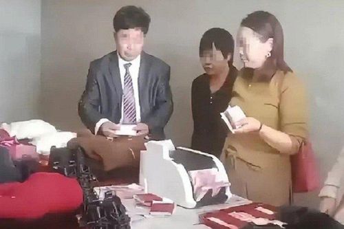 Nhận tiền sính lễ từ nhà trai, bố mẹ cô dâu có hành động gây tranh cãi