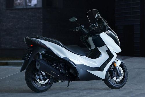 Xe ga 350 phân khối, phanh ABS 2 kênh, giá 99 triệu đồng tại Việt Nam