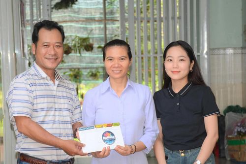 Báo PNVN tặng quà Mottainai 2023 cho trẻ em ở mái ấm Từ Tâm
