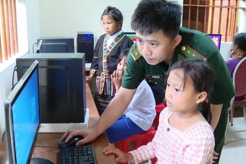 Mang 'kho kiến thức' về miền biên viễn