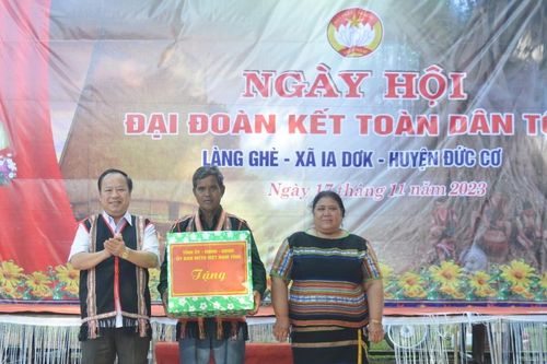 Người dân làng Ghè cần nêu cao tinh thần đoàn kết, giúp nhau cùng phát triển