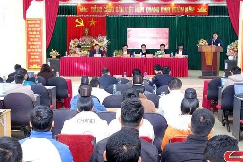 Đồng chí Chủ tịch HĐND tỉnh tiếp xúc cử tri xã Chiềng Lương