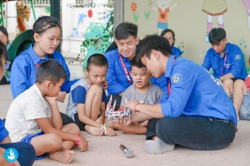 Tuổi trẻ Định Hóa chung sức xây dựng nông thôn mới