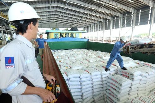 Đạm Cà Mau (DCM): Giá phân ure tiếp tục tăng, đã vượt 12% mục tiêu xuất khẩu cả năm