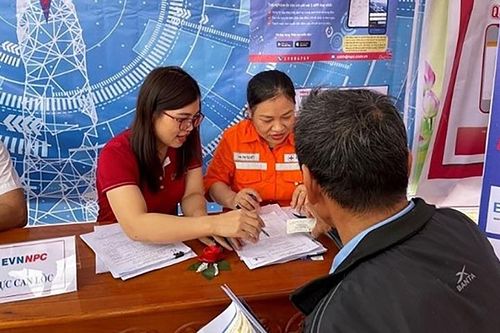 Hà Tĩnh: Chuyển đổi số ở ngành điện hướng tới lợi ích khách hàng