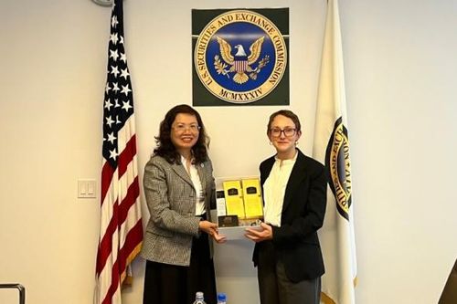 Ủy ban Chứng khoán Việt Nam và Ủy ban Chứng khoán Hoa Kỳ thúc đẩy hợp tác