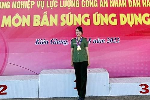 Nữ xạ thủ trẻ của Bộ Tư lệnh Cảnh vệ