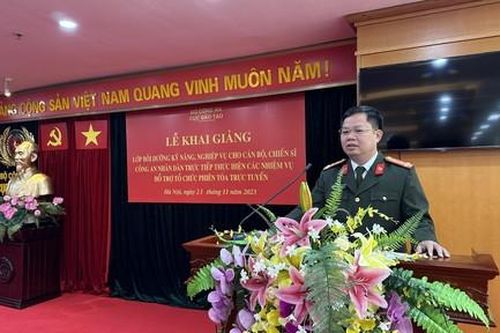 Bồi dưỡng kỹ năng, nghiệp vụ trong hỗ trợ tổ chức các phiên tòa trực tuyến