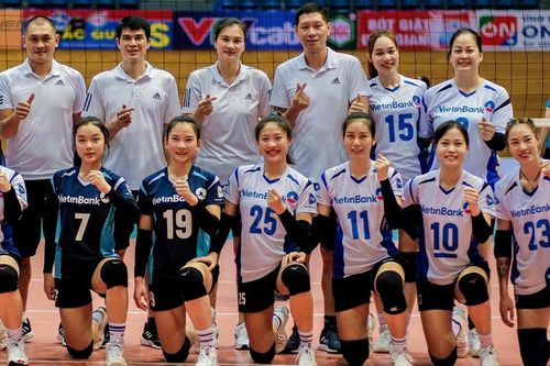 Đội bóng chuyền nữ Việt Nam gây bất ngờ lớn nhất năm 2023, khiến người hâm mộ ngỡ ngàng, khâm phục
