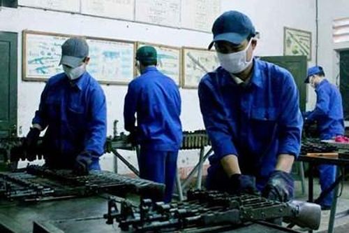 Tại sao là công nhân viên chức quốc phòng không được hưởng thâm niên cho những năm công tác trong quân đội?