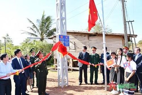 Nhiều hoạt động thiết thực trong chương trình kết nghĩa cụm dân cư hai bên biên giới
