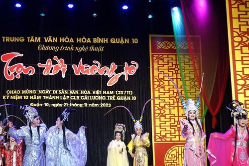 Chương trình nghệ thuật 'Trọn đời vương tơ'