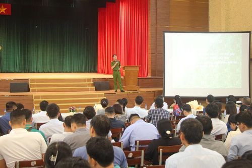 TPHCM: Đẩy mạnh tập huấn về phòng chống ma túy và các chất gây nghiện trong trường học