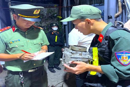 Phát hiện 'lò' độ xe trái phép ở Đồng Nai