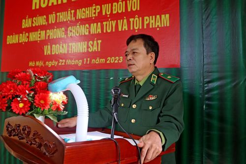 Khai mạc huấn luyện bắn súng, võ thuật, nghiệp vụ