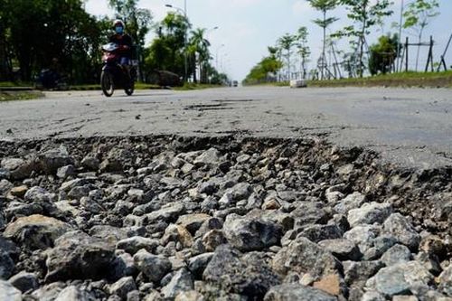 Đường hơn 173 tỷ đồng ở thành phố Hà Tĩnh xuống cấp nghiêm trọng