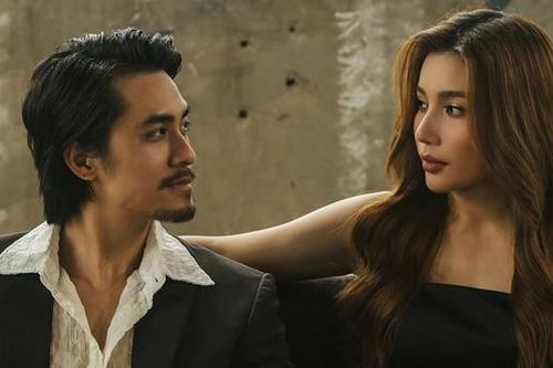 Phương Phương Thảo diễn ái ân với Doãn Chí Kiên cao 1,8m