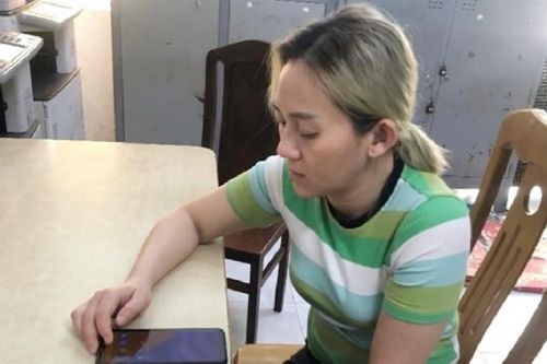 Bắt người phụ nữ giả nghệ sĩ nổi tiếng để lừa đảo