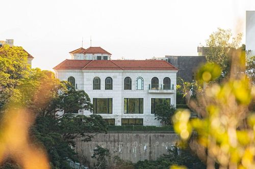 Chủ tịch Evergrande bị chủ nợ tịch thu hai biệt thự tại 'phố nhà giàu' Hong Kong