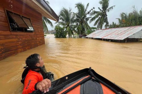 Lũ lụt hoành hành gây nhiều thiệt hai tại Philippines và Malaysia