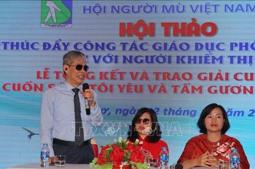 Đa dạng hình thức giáo dục phổ cập cho người khiếm thị