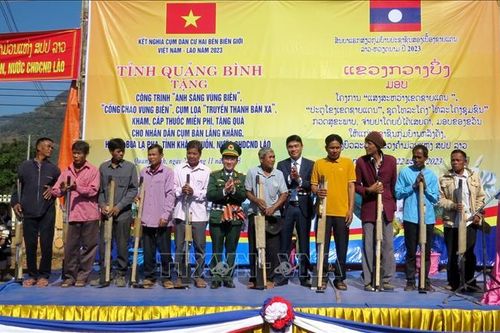 Thắt chặt quan hệ đoàn kết đặc biệt giữa hai tỉnh Quảng Bình và Khăm Muộn, Lào