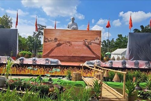 Xác lập kỷ lục 'Bức tranh lớn nhất Việt Nam được làm từ gạo ST'