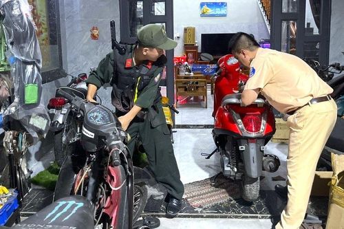 Đồng Nai: Triệt phá 'lò' độ xe mô tô trái phép