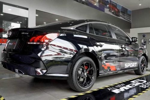 'Báo đen' sedan hạng C siêu chất giá chỉ hơn 400 triệu đồng: Rẻ như KIA Morning, đại lý 'giá nào cũng bán'
