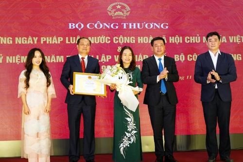Ngày này năm xưa 22/11: Thành lập Vụ Pháp chế; Quy định hệ thống tiêu chí chương trình thương hiệu quốc gia