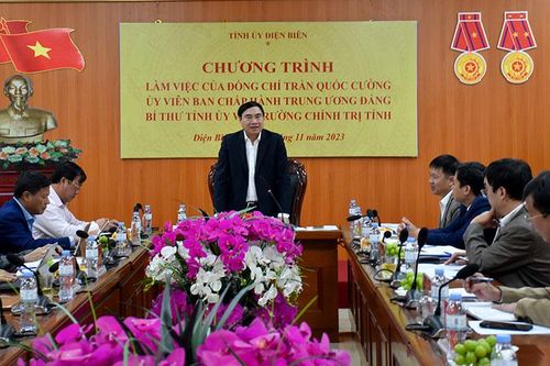 Bí thư Tỉnh ủy Trần Quốc Cường làm việc với Trường Chính trị tỉnh