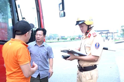 Chỉ trong 1 tuần xử lý gần 1,9 ngàn xe vi phạm