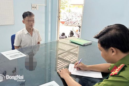 Tạm giữ hình sự đối tượng chiếm đoạt nhiều xe mô tô