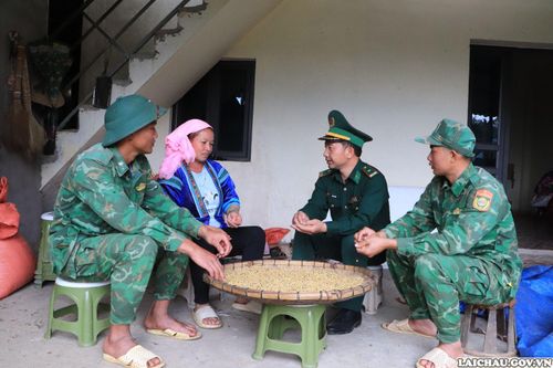 Đồn Biên phòng Dào San '3 bám, 4 cùng'