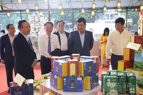 Tiệc trà di sản - Hương vị Đất Tổ