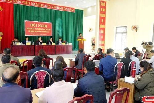 Đồng chí Chủ tịch HĐND tỉnh tiếp xúc cử tri xã Phiêng Cằm