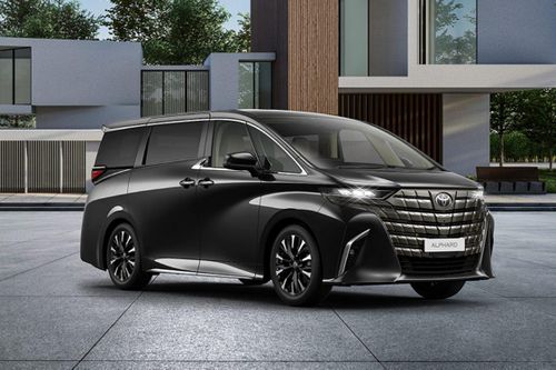 Toyota Việt Nam giới thiệu MPV 'của lạ' Alphard 2023