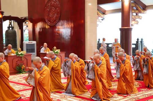 Hội đồng Thập sư Ni tấn đàn truyền giới Sa-di-ni và Thức-xoa-ma-na tại giới trường chùa Thanh Tâm
