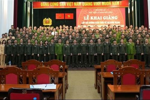 Bồi dưỡng, nâng cao kiến thức về an ninh mạng cho lãnh đạo cấp phòng và tương đương