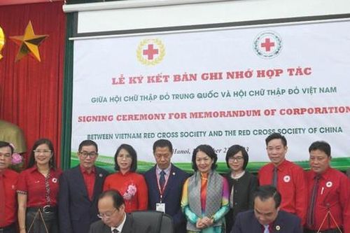 Hội Chữ thập đỏ Việt Nam và Trung Quốc ký kết Biên bản ghi nhớ hợp tác